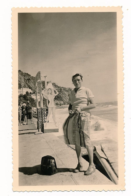 Photo snapshot femme pin up,plage côte argentique amateur