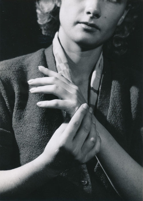 4 photo Jeu de mains main femme photographies époque studio Lynx