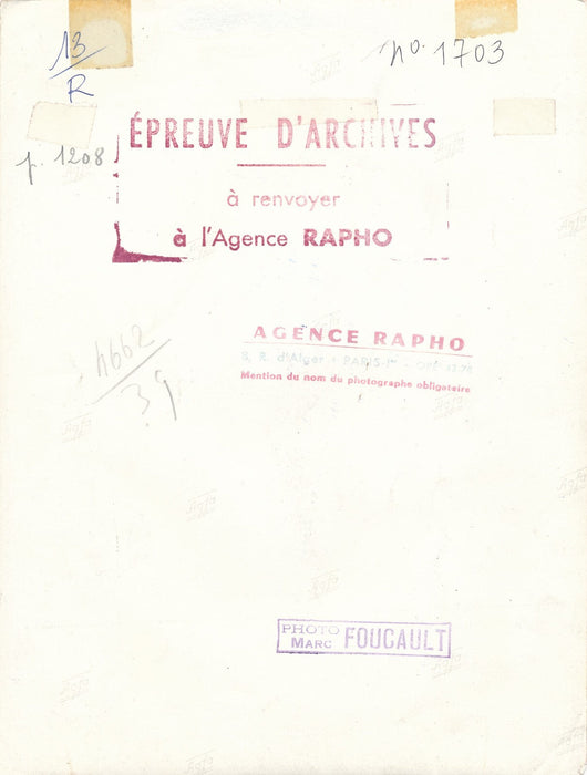 Marc FOUCAULT ombre store figure théâtre ? photo photographie époque portrait