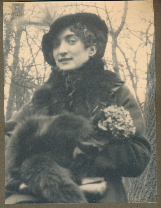 Suite élégante 2 album photos avec 42 portraits jeunes filles v. 1930-40