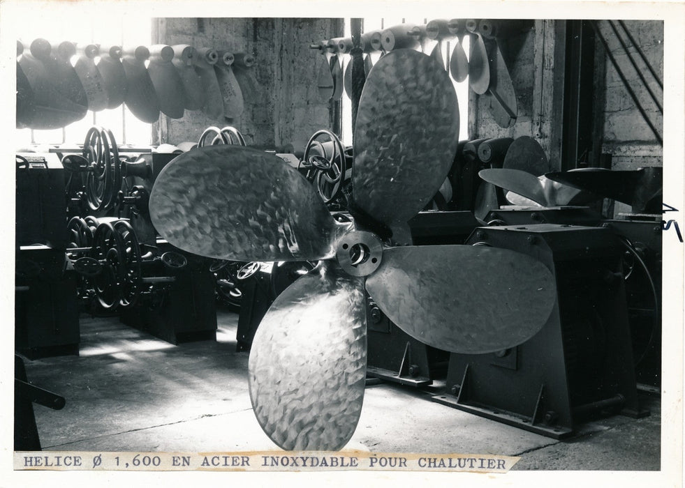 photo 12 Photographies hélice construction façonnage industrie Lot chalutier