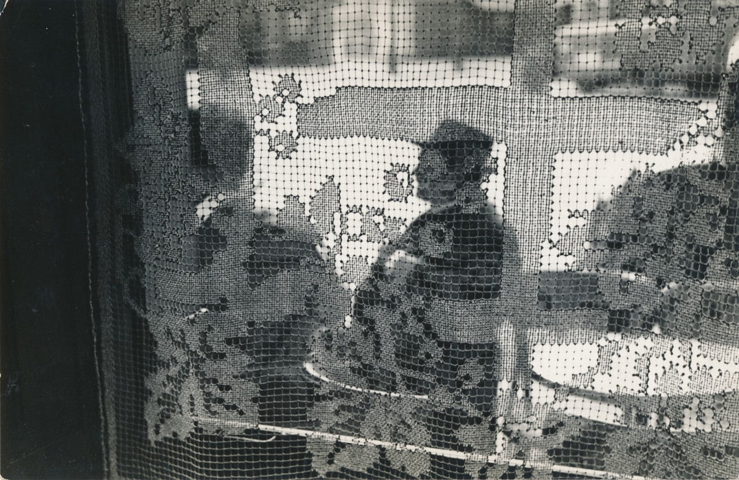 BLANC et DEMILLY photo photographie époque v. 1930 ombre café rideau