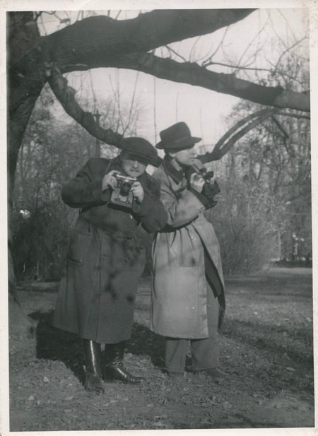 Jeu de photographes amateur 2 tirages argentiques d'époque