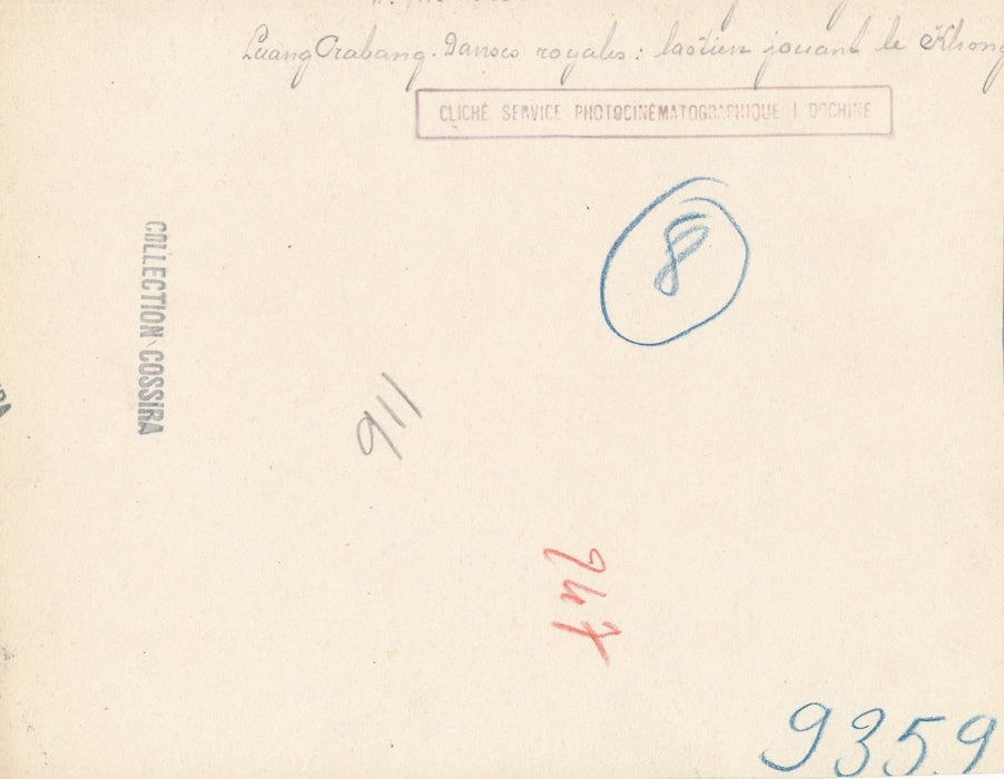 Luang Orabang Prabang Laos musicien jouant le khong photographie époque