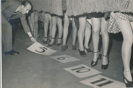 insolite concours belles jambes photo photographie époque argentique sexy