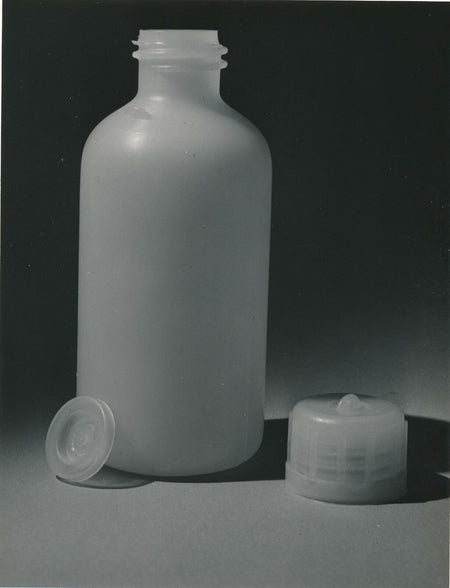 Bouteille plastique lait design exposition publicité photo photographie