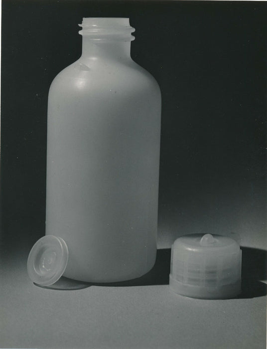 Bouteille plastique lait design exposition publicité photo photographie
