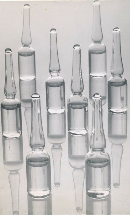 Ampoules à vaccin composition abstraction photo photographie