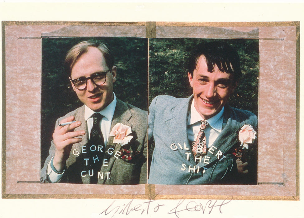 GILBERT et GEORGE artistes britanniques carte postale signée des deux artistes