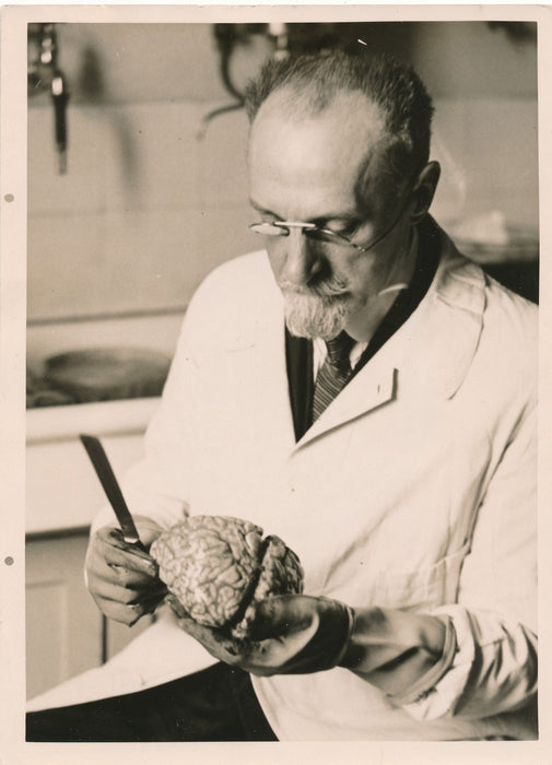 Léon MARCHAND médecin psychiatre photo photographie traitement de la folie