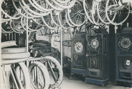 fourrière 1914 machines sous bicyclette Paris arrondissement photo photographie