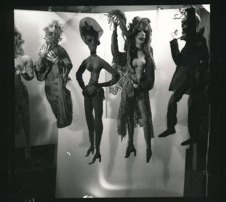 Poupées  3 planches contacts 1 affiche 1964