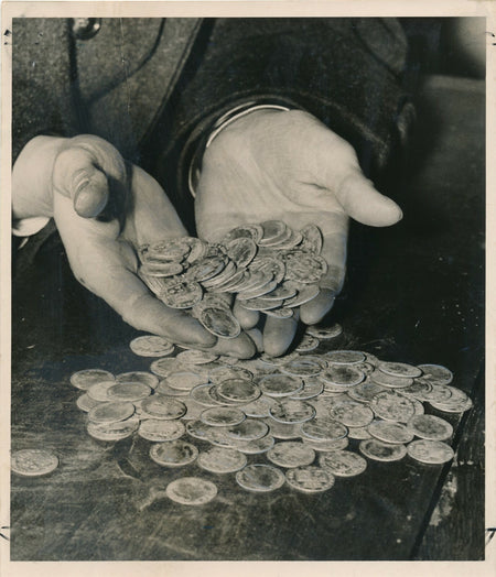 Saint-Leu Oise trésor découvert dans les fondations maison photo photographie