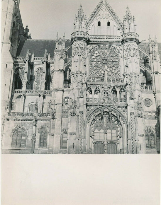église intérieure et extérieure v. 1950 architecture