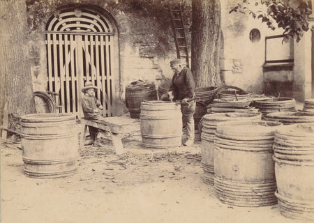 Tonnelier et son fils almumine albumen métier artisan photo photographie