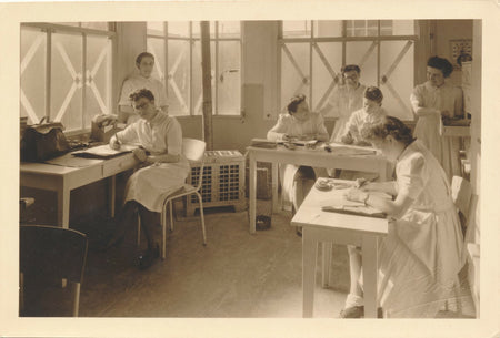 Angers photographe Evers atelier peinture femmes photo photographie v. 1940