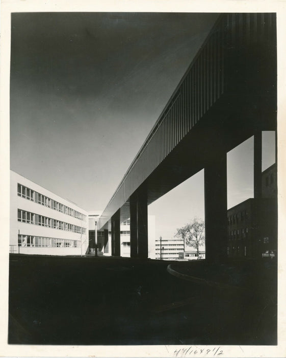 Architecture hôpital passerelle États-Unis photo photographie époque