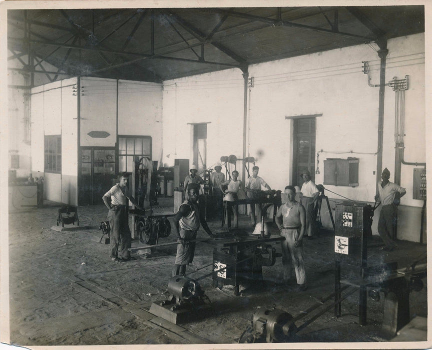 Photographie travail colonie usine tirage argentique ouvrier v. 1920