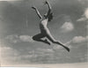 Le saut femme Tirage argentique d’époque, années 1930 ET négatif verre