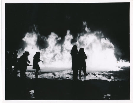 Pompier luttant contre incendie tirage argentique époque années 1960 photo feu