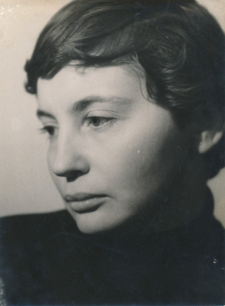 Portrait de femme triste, caractère photo photographie époque v. 1950