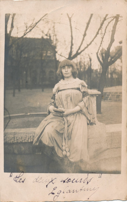 Militaria 2 cartes postales argentique fête travesti travestissement photo