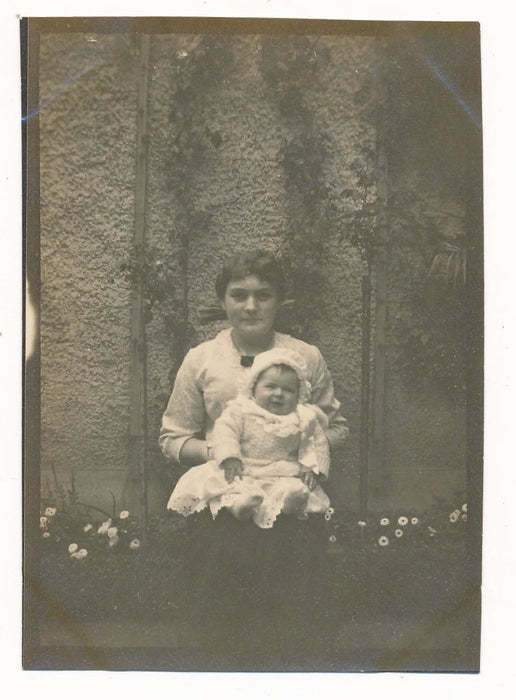 La jeune fille en blanc 24 snapshots photos amateur  v. 1910 femme