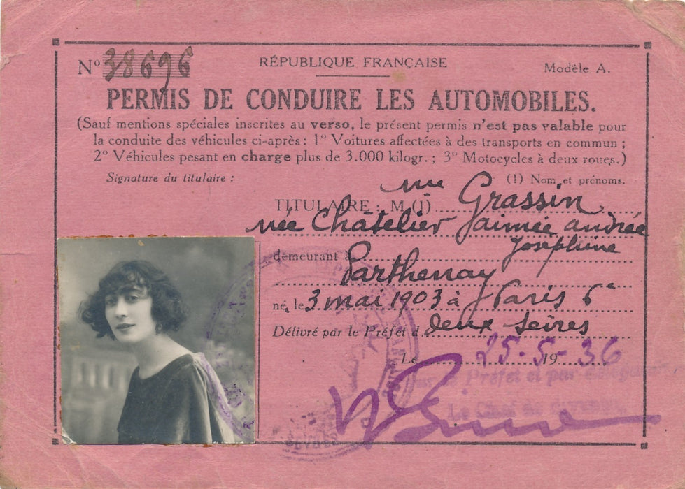 jeune fille photo photographie Permis de conduire 1936 automobiles femme
