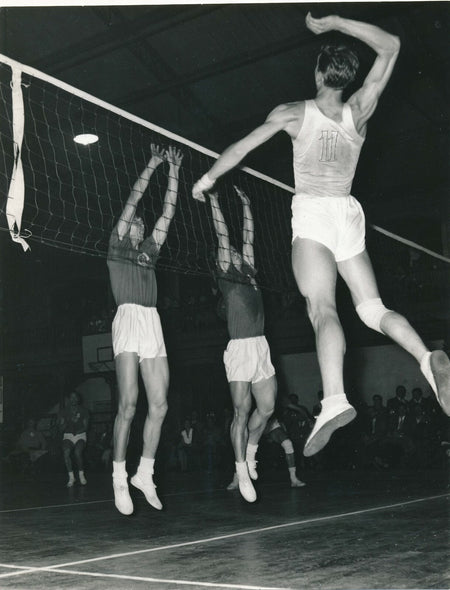 Photo volley match sport tirage argentique époque 1956 championnat du monde