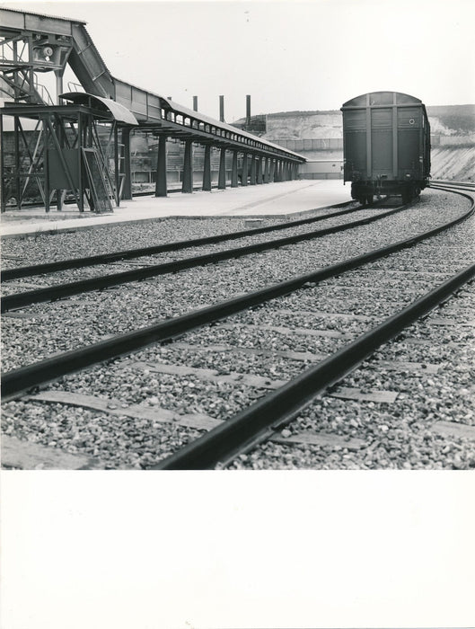 Photographie Industrie train transport usine Tirage argentique d’époque 1970